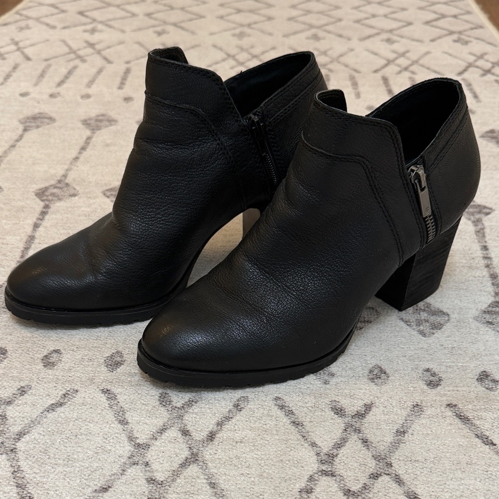 Lucky Brand Women’s Natlee Heeled Ankle Boot